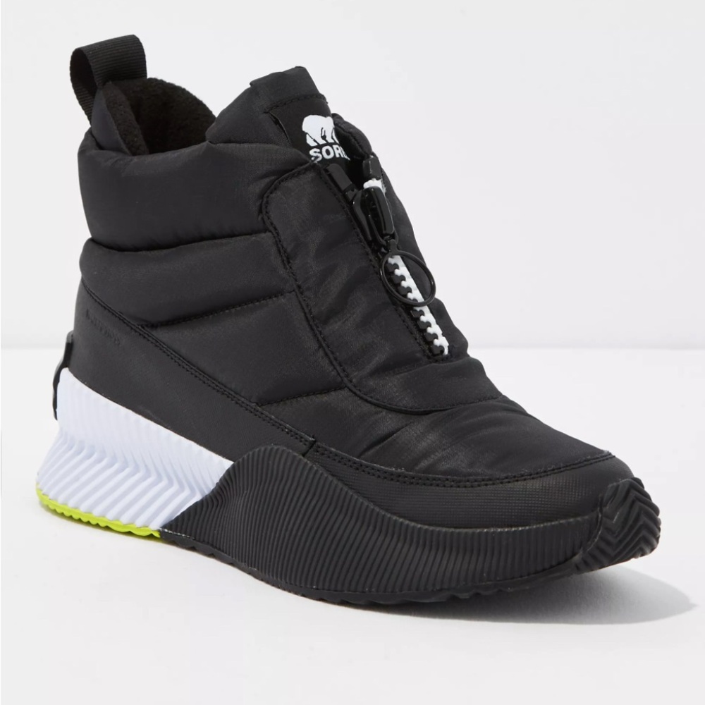 Sorel Women's Out 'N About III Puffy Zip Boot (EUC) - Picture 10 of 10